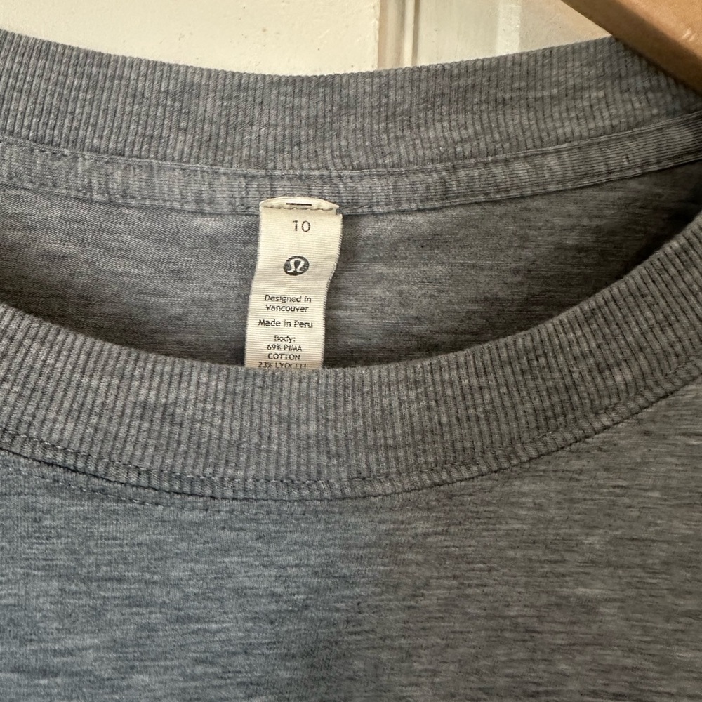 Lululemon ALL YOURS TEE Size 10 Heather Gray T Shirt Women - Picture 3 of 8